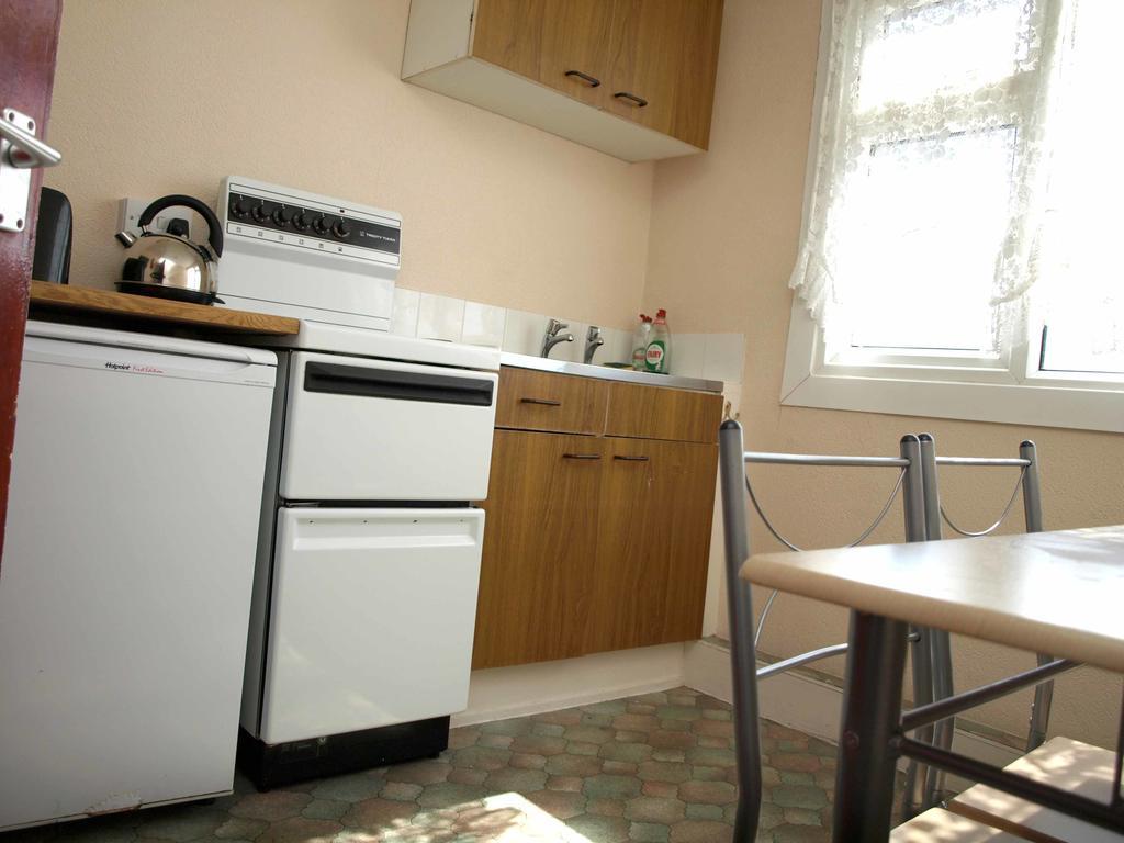 Waverley House Apartments Blackpool Room photo