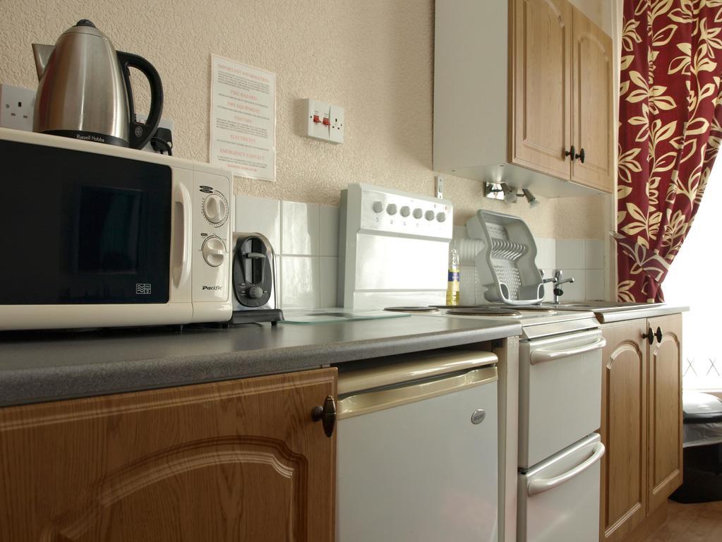 Waverley House Apartments Blackpool Room photo