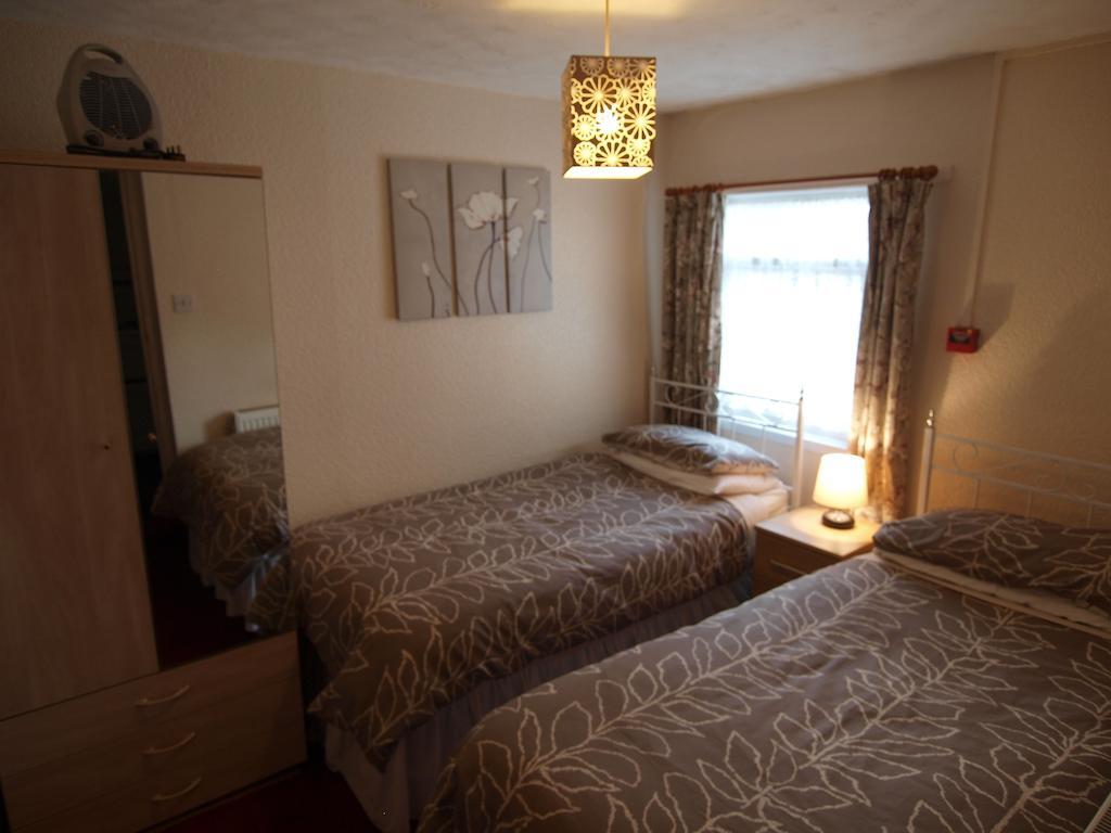 Waverley House Apartments Blackpool Room photo